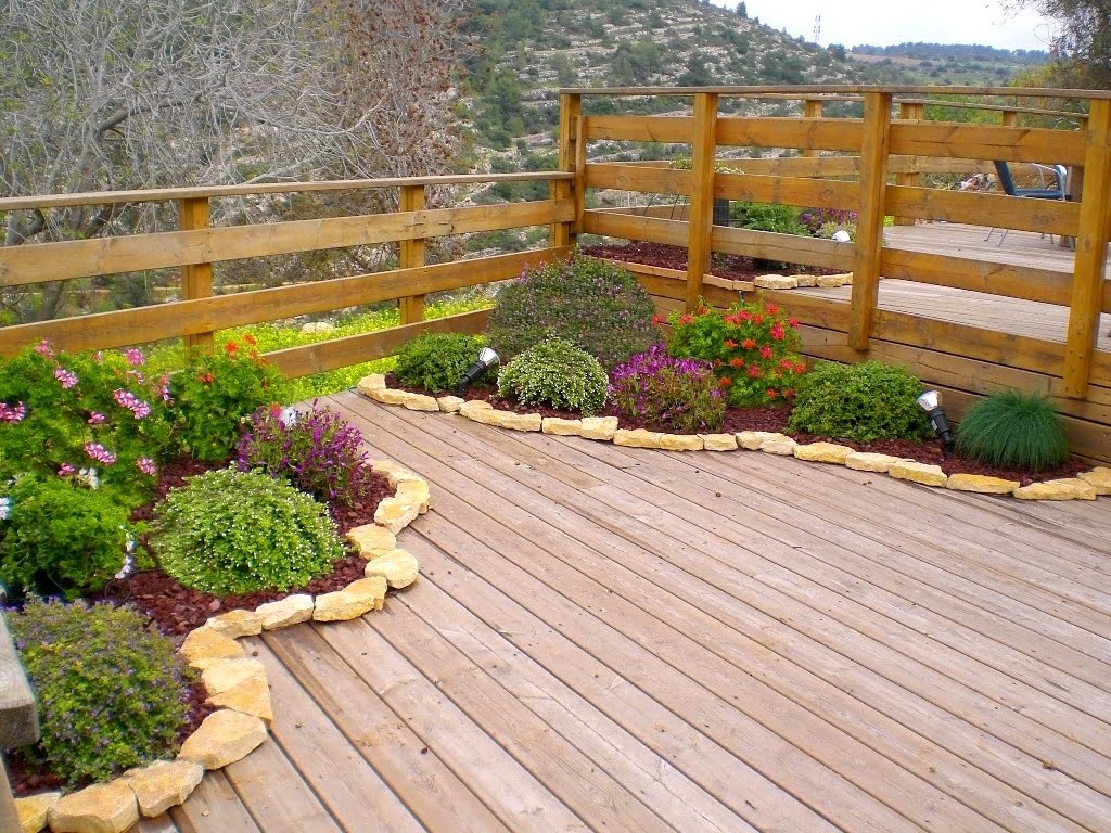 עיצוב גינה יוקרתית על צלע הר