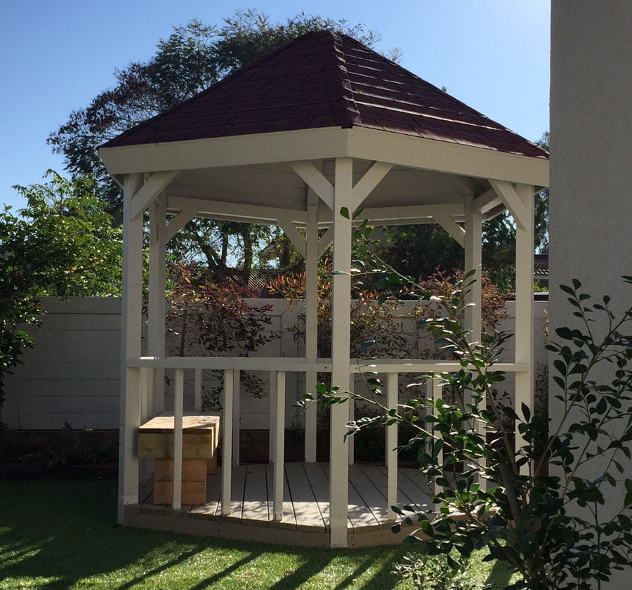 תכנון עיצוב והקמת גינה יוקרתית בקדימה