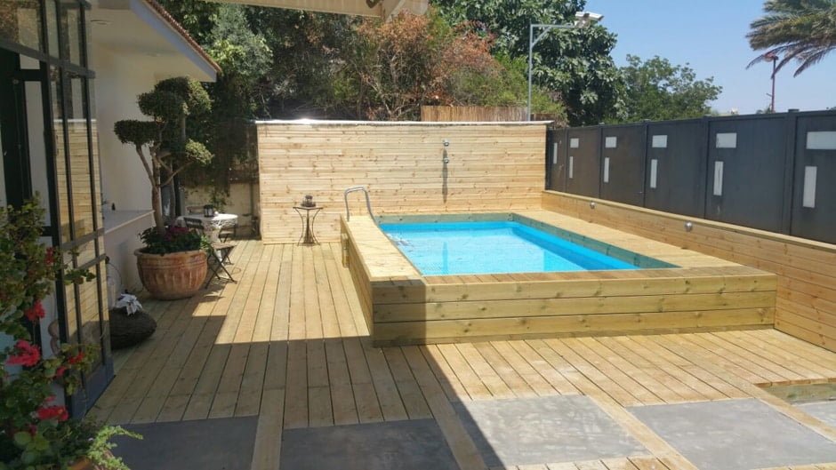 אינטקס וחיפוי עם דק 3 - בריכת אינטקס וחיפוי עם דק