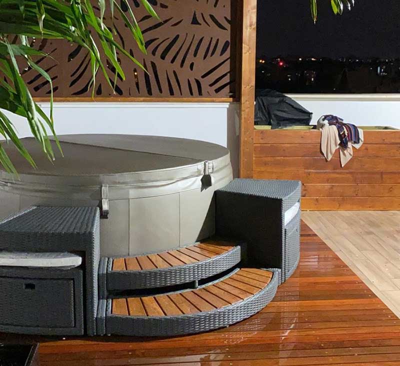 ספא וג'קוזי בגינה